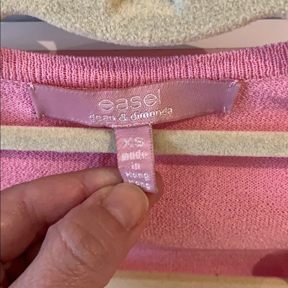 Pink v neck sweater, size XS - Picture 4 of 4